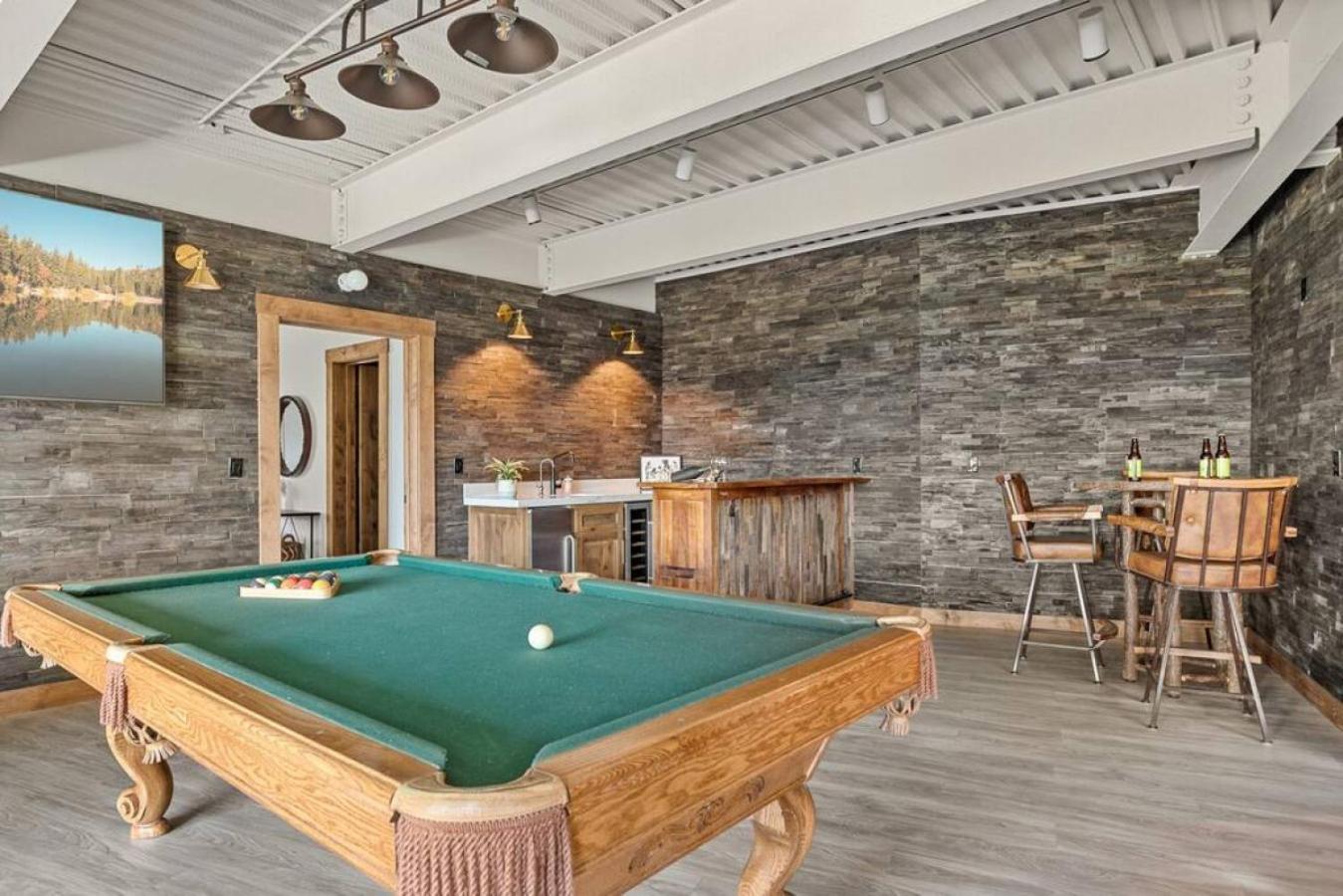 Steel Pine Lodge A Rustic Mountain Retreat Views Baldwin Lake Exterior photo