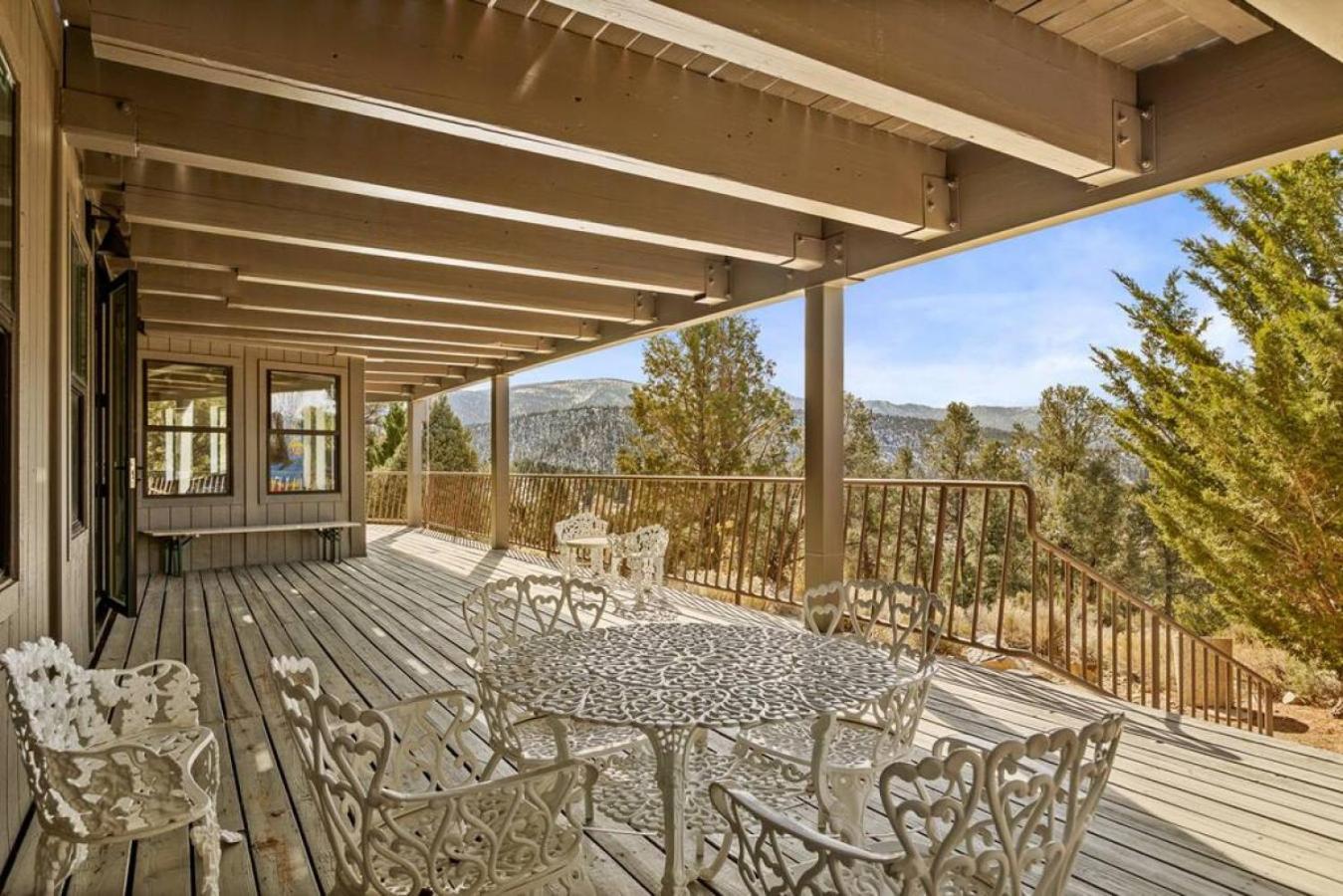 Steel Pine Lodge A Rustic Mountain Retreat Views Baldwin Lake Exterior photo